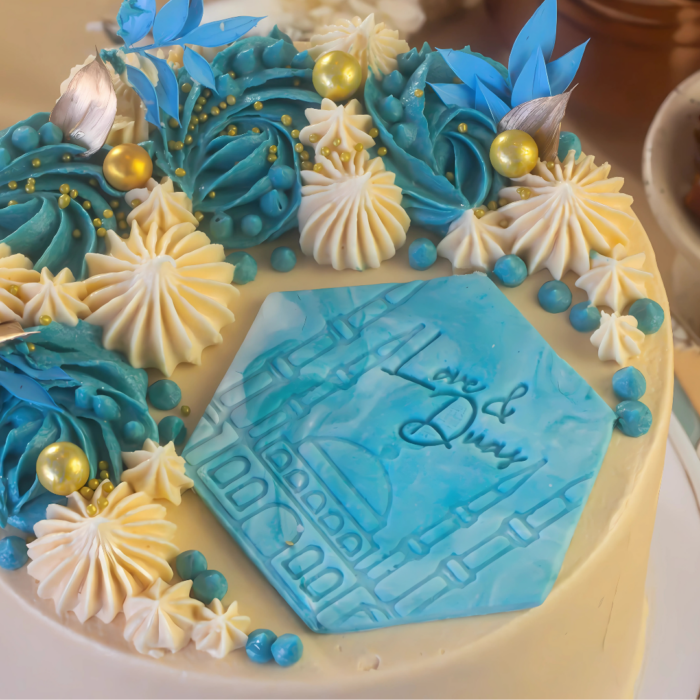 Eid Love And Duas Cake - Image 5