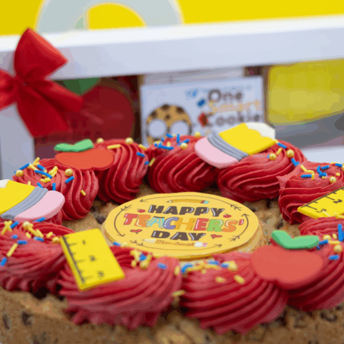 Teacher’s Day Chocolate Chip Cookie Cake - Image 2